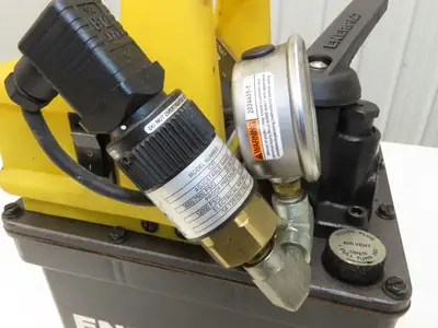 Enerpac WES1201B Submerged Hydraulic Pump 3/2 Valve 10000psi 115V 1PH