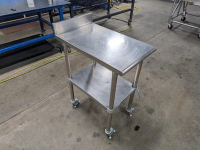 Stainless Steel Filler Table - 18 x 30"