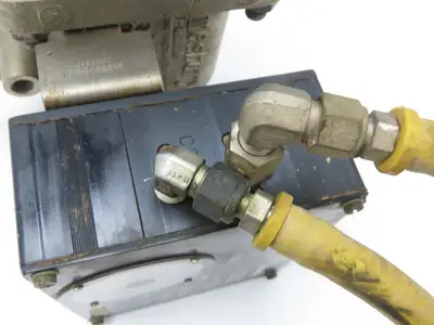 Jamesbury ST-200 Pneumatic Actuator 3" Stainless Flanged Ball Valve & Positioner