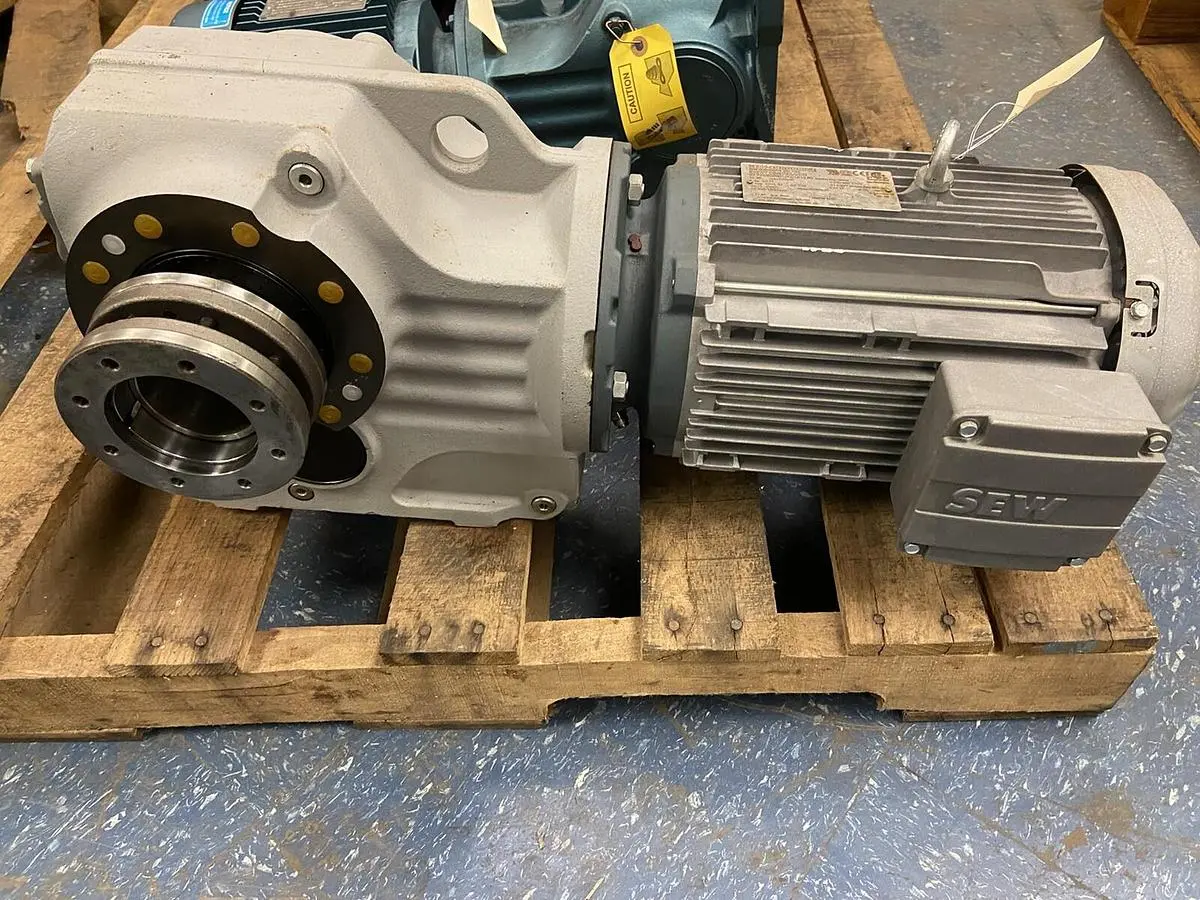 New | in-Stock SEW-EURODRIVE KT77/T-DRN100L4/DH Industrial Controls | Surplus Asset Holdings #1221852