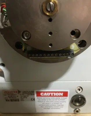 USED Pfeiffer TPU 2200 S C