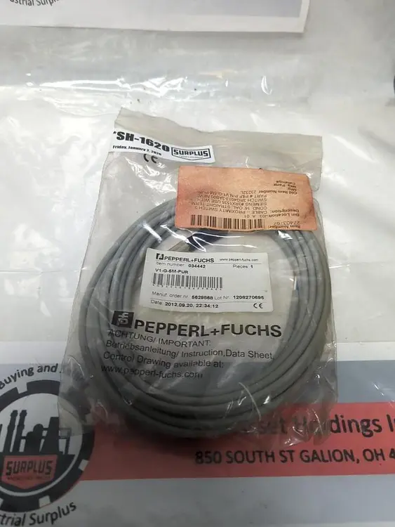 New | in-Stock PEPPERL V1-G-5M-PUR Relays & Switches | Surplus Asset Holdings #1205732
