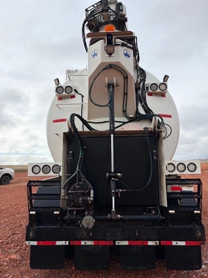 2018 KAISER PREMIER CV200 Hydro Excavator | VacSource (4)