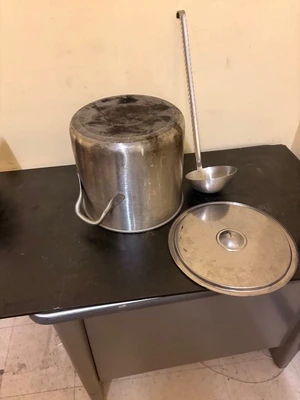 cooking pot