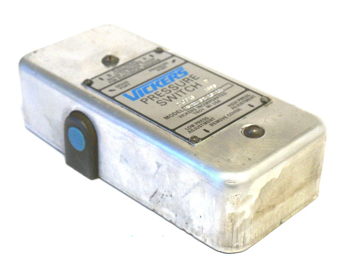 NEW VICKERS S-T1-02-10-11 PRESSURE SWITCH ST1021011