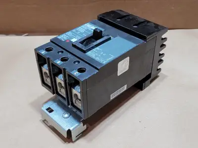 USED SQUARE D QDA32125