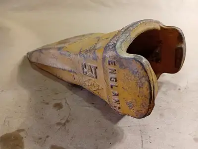 NEW CATERPILLAR 220-9089