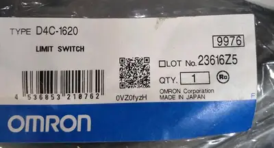 Omron D4C-1620 D4C1620 Proximity Switch Loc5D14