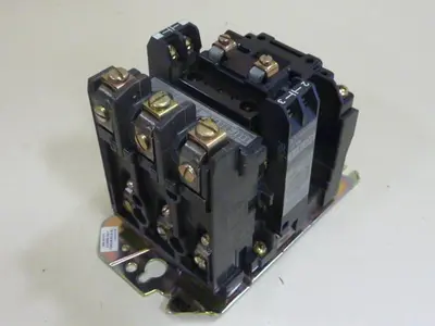 USED ALLEN BRADLEY 500F-B0D930 SER B