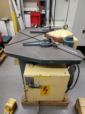 Amada CS-220 Corner Notcher 8-5/8″ X 8-5/8″ Max Notch