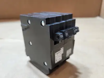 Used SCHNEIDER ELECTRIC CHOMT1515230 Switchgears British Columbia CA | Lenmark #1438490
