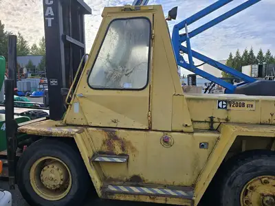 USED CATERPILLAR V200B STR