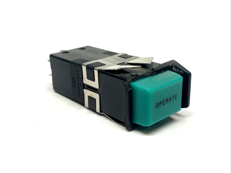 Used HONEYWELL CONTROL GREEN OPERATE PUSHBUTTON SWITCH Switch Parts Michigan US | Maverick Industrial Sales #1092253