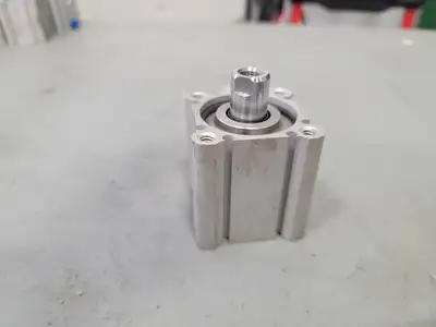 USED SMC NCQ2L40-25DZ