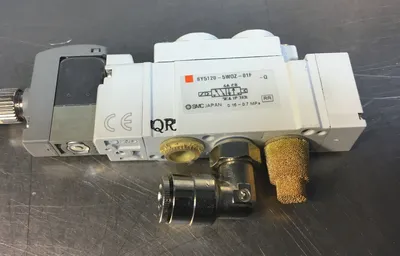 SMC SY5120-5W0Z-01F Solenoid Valve 5 Port W/10 Ft Cable 5D
