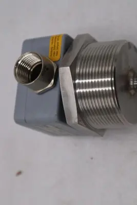 BARKSDALE UNS2000-VA/T2NPT-KL6C LEVEL SWITCH MULTI-LEVEL 2SWITCH - STOCK GF394