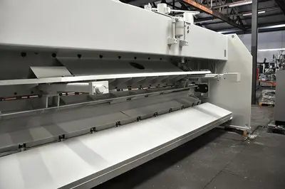 USED LVD MVC 4050 X 8 MM NC