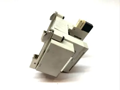USED SMC PLUG-IN MANIFOLD BASE 4-STATION