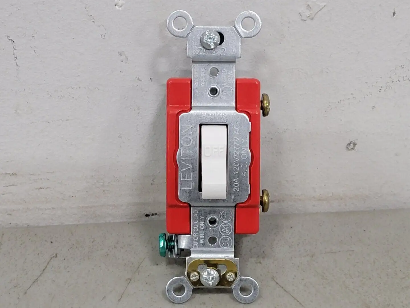 NEW LEVITON 1221-2W