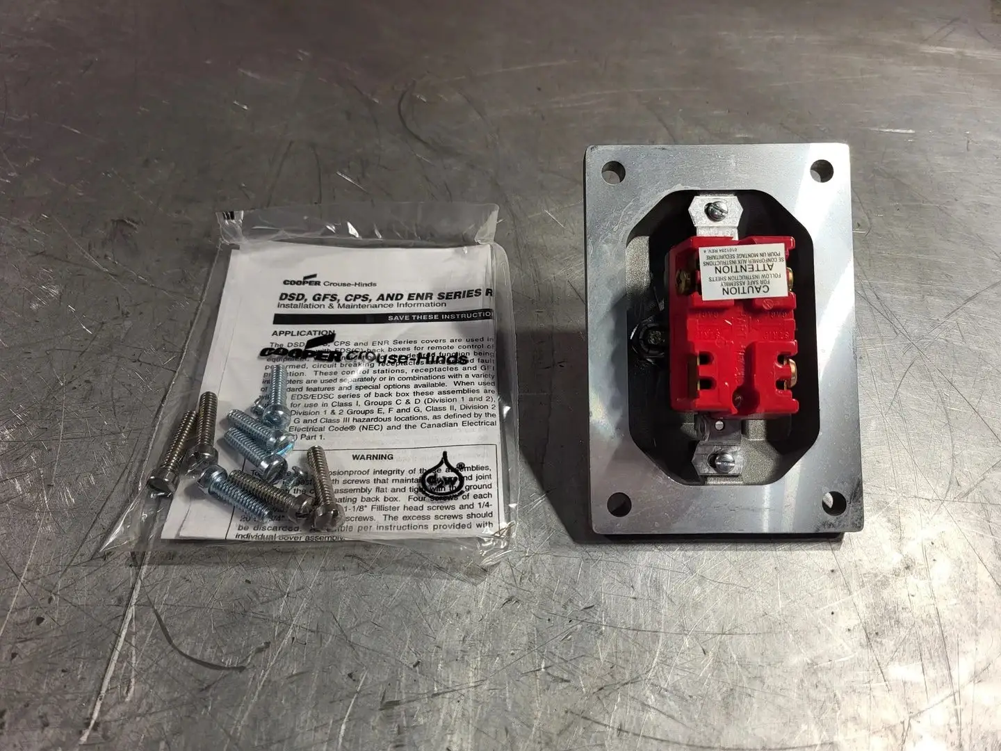 NEW CROUSE-HINDS DSD936 SA