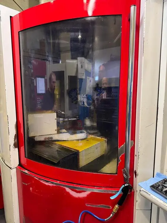 Used 2003 SAACKE UWIE Tool & Cutter Grinders CZ | Amaron s.r.o. #1406958