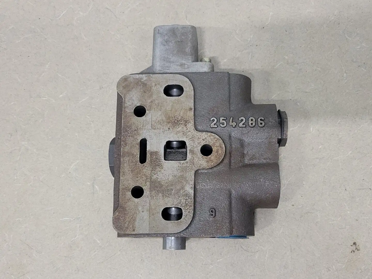 Hydraulic Valve Section 254286