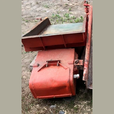 Syntron 23 in. x 50 in. Vibrating Pan Feeder