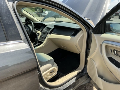 USED 2018 FORD TAURUS