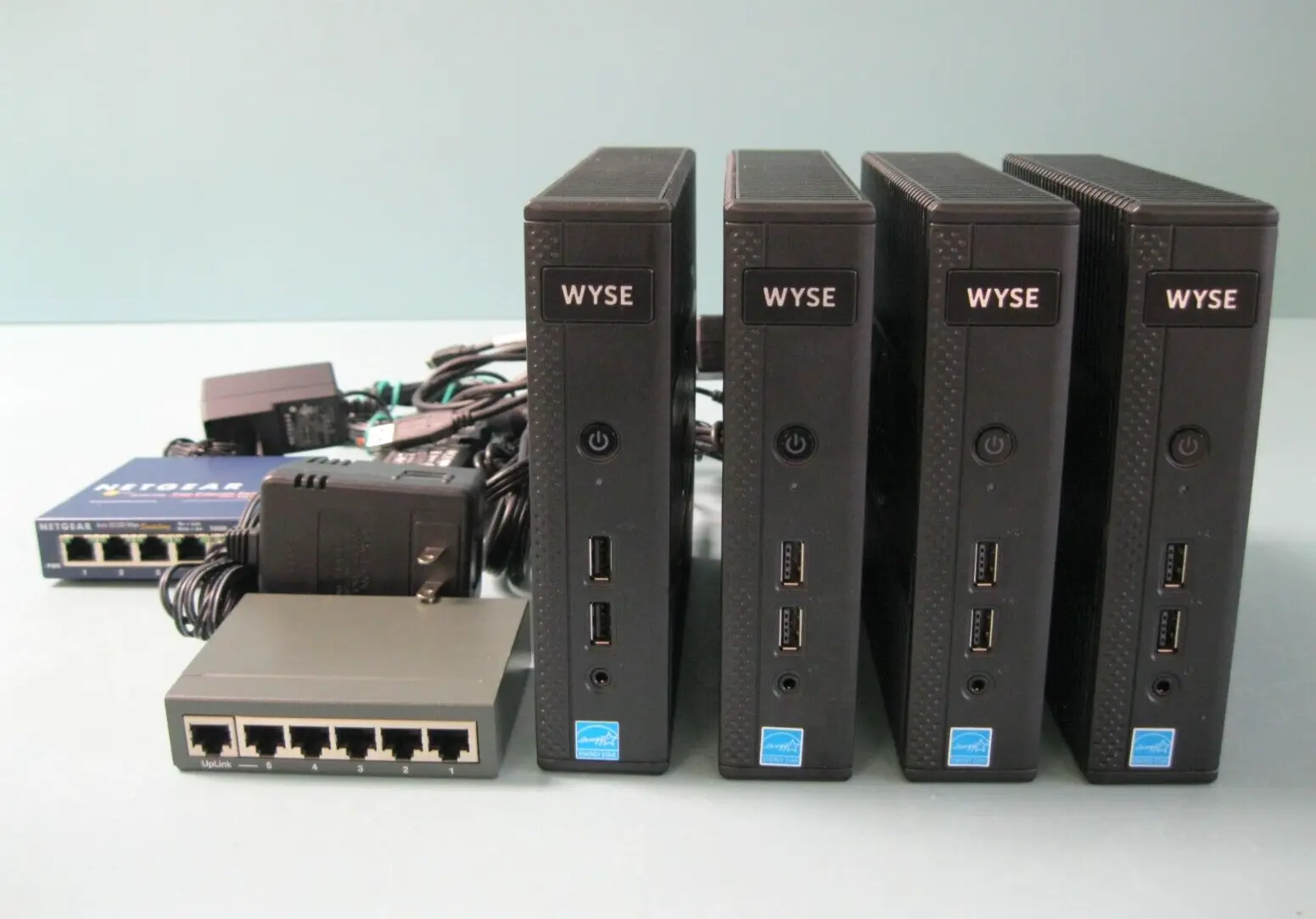 Lot (6) Mixed IT Ethernet Switch & Dell Wyse D10D Thin Client w Cords E13