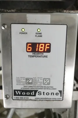 WOODSTONE NATURAL GAS MT. ADAMS 5” STONE HEARTH PIZZA OVEN MODEL WS-MS-5-RFG-NG