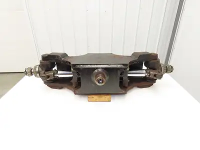 Caterpillar EC25KE Electric Forklift Rear Axle Dual Hydraulic Steering Assembly