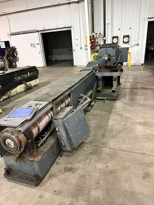 GLOUCESTER 4.5" extruder Extruders, Low Boy 3.6" - 4.5""" | Mark One Machinery (4)