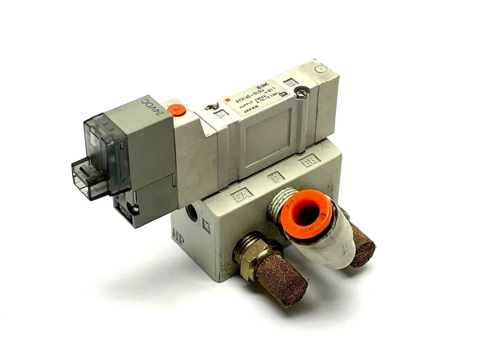 SY3140-5LOU-01T | SMC  Solenoid Valve w/ SY3000-27-1 Manifold Base - Used