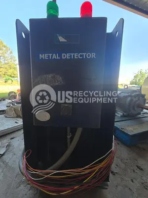 USED ADVANCE DETECTION SYSTEMS SERIES 9000 METAL DETECTOR