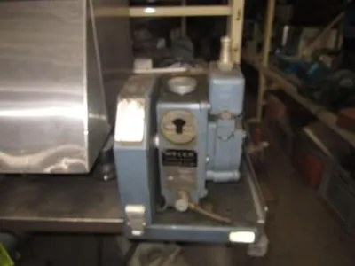USED WELCH 1400 DUOSEAL