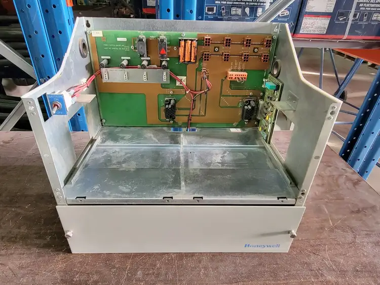 Used HONEYWELL 51401216-100 Misc Electrical & Power Parts British Columbia CA | Lenmark #254017