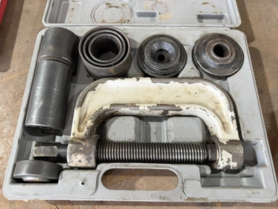 Used _UNKNOWN_ _UNKNOWN_ Internal bearing puller kits Indiana US | Miedema Asset Management Group #1414926