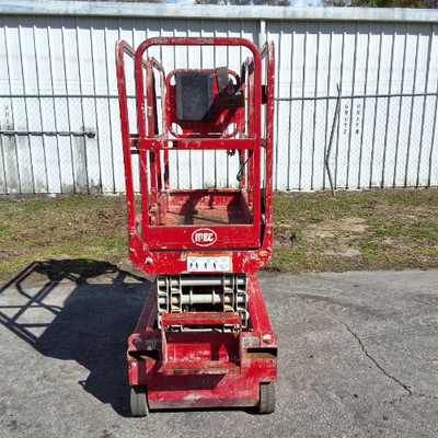 USED 2017 MEC 1330SE