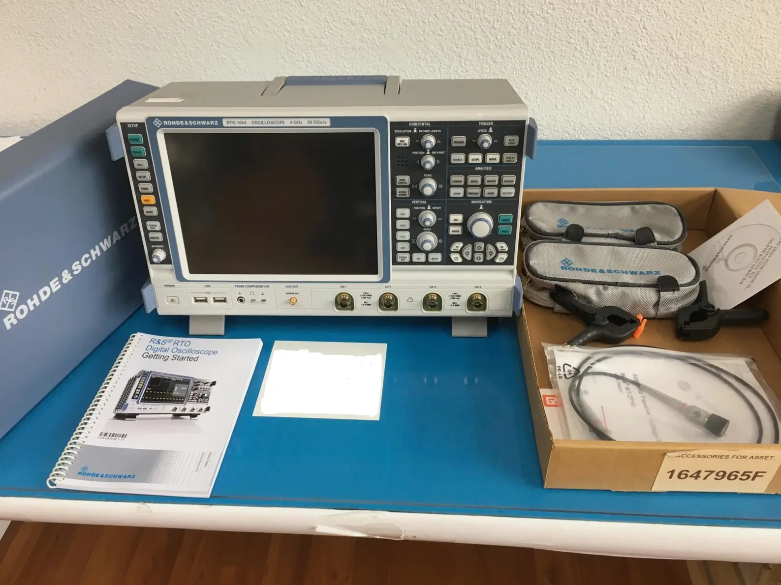 USED ROHDE & SCHWARZ RTO1044