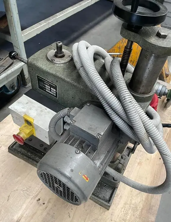 Used DRUŽSTEVNÍ PODNIK STROJÍRENSKÝ PRAHA VZ 80 Tappers CZ | Amaron s.r.o. #1061726
