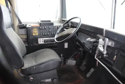 1996 INTERNATIONAL 3800 T444E BUS | Levy Recovery Group (20)