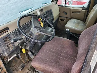 USED 1994 INTERNATIONAL 8200