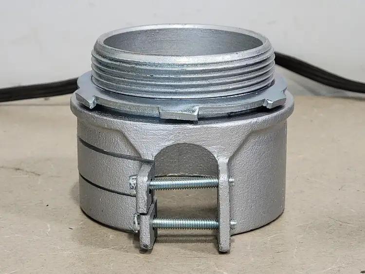 Used CROUSE-HINDS 715 Cable & Wire British Columbia CA | Lenmark #249480