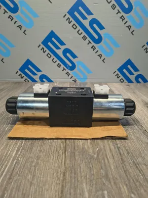 Used PARKER D3FBA32SC0NKW018 Valves/Fittings South Carolina US | ESS Industrial Equipment Sales #1269787