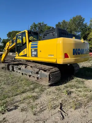 KOMATSU PC360 Excavator | Iron Listing (6)