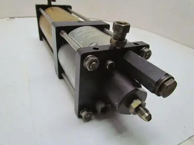 Samsomatic DVB80/120-7.4-SU 7.4:1 Air to Hydraulic Amplifier Spindle Positioner