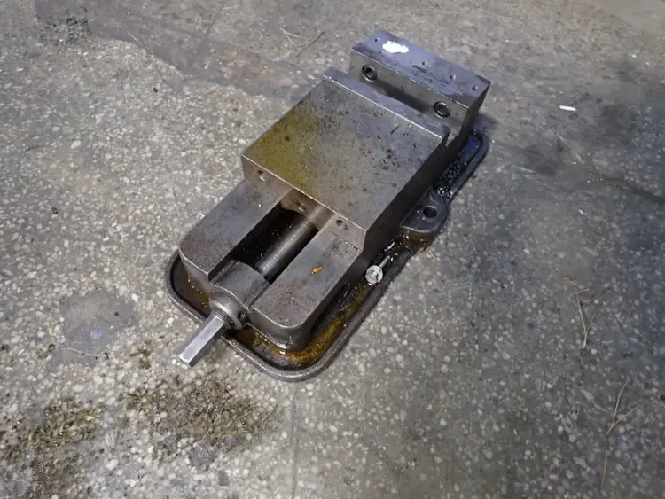 Used KURT _UNKNOWN_ Tooling & Accessories (Other) | HGR 24 #750036