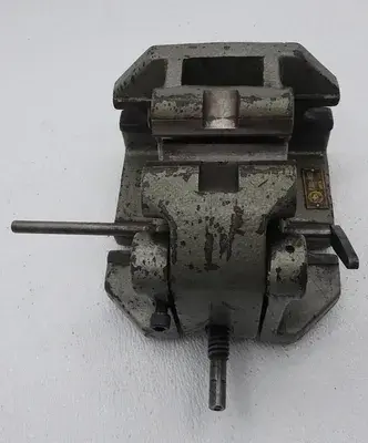 USED BISON ROUND STOCK VISE
