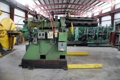 15,000 Lb. (est.) x 42″ MCKAY Driven Hydraulic Single Uncoiler
