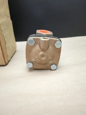 NEW Cash Valve 05761-0010